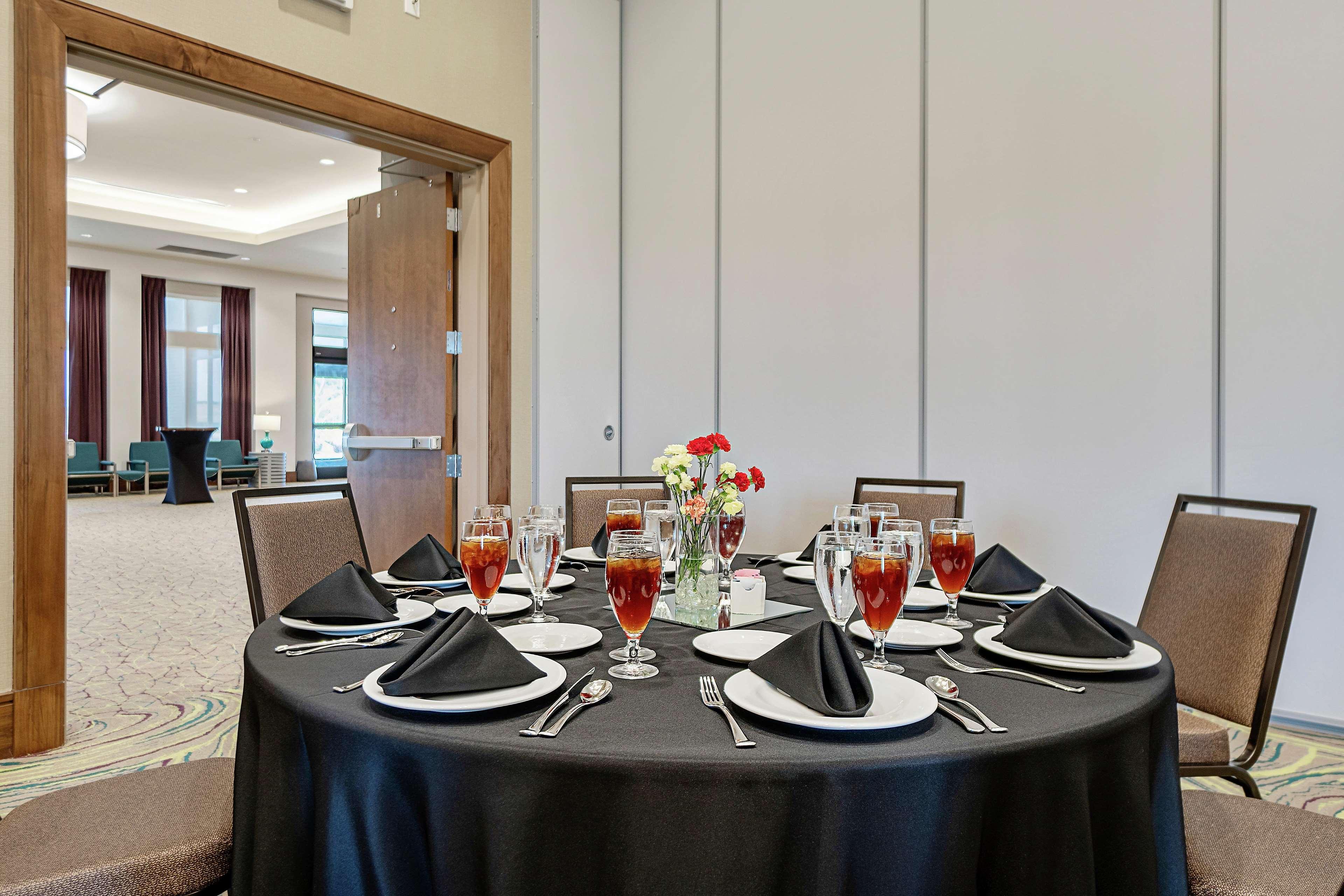 Hilton Garden Inn Edmond/Oklahoma City North Екстер'єр фото
